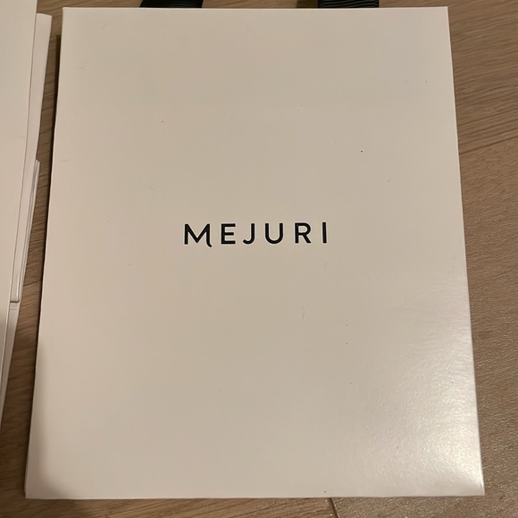 Mejuri 3 gift bags + dust bag - Picture 3 of 3